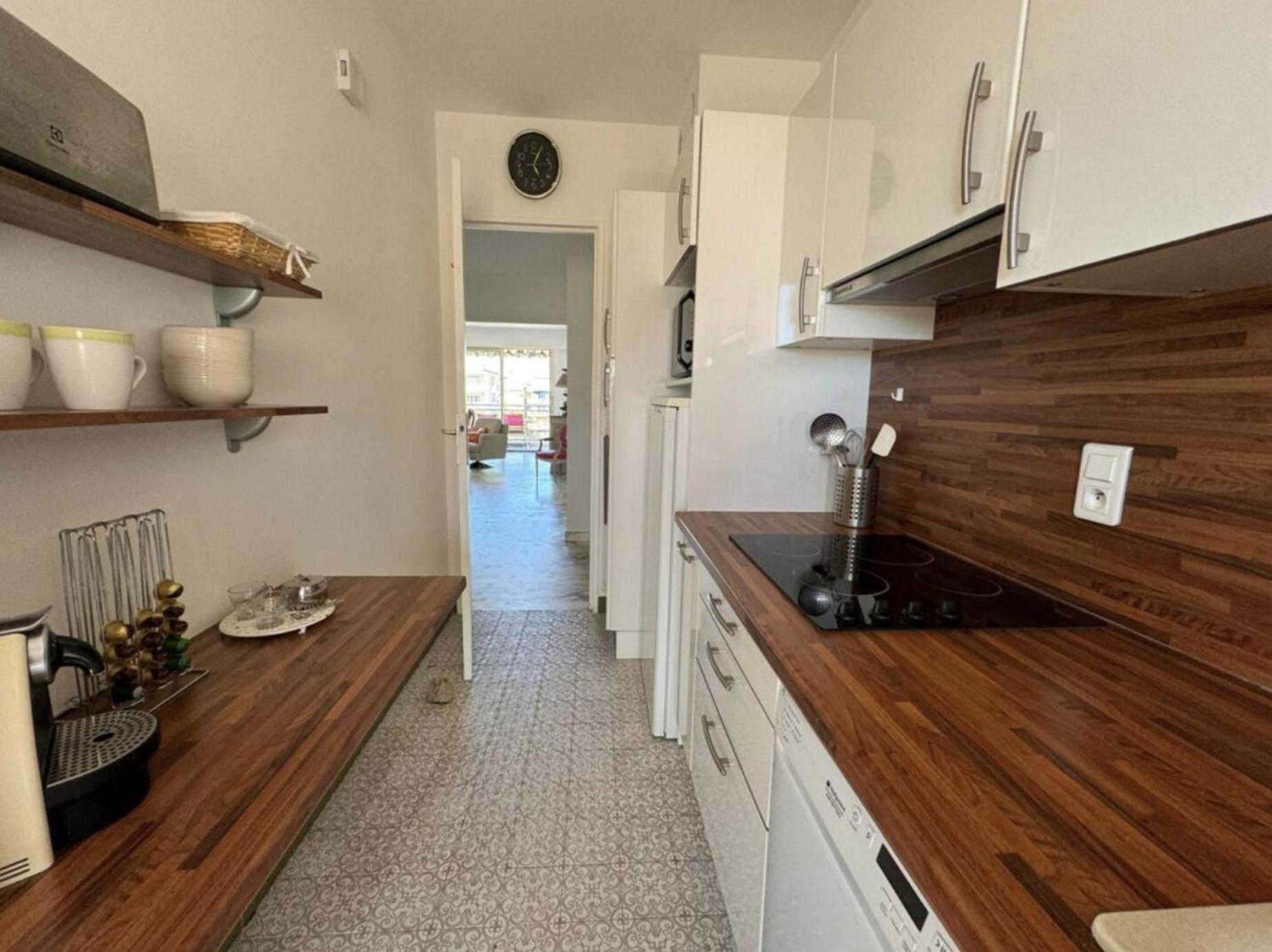 Cozy One Bedroom With Balcony And Parking Cannes