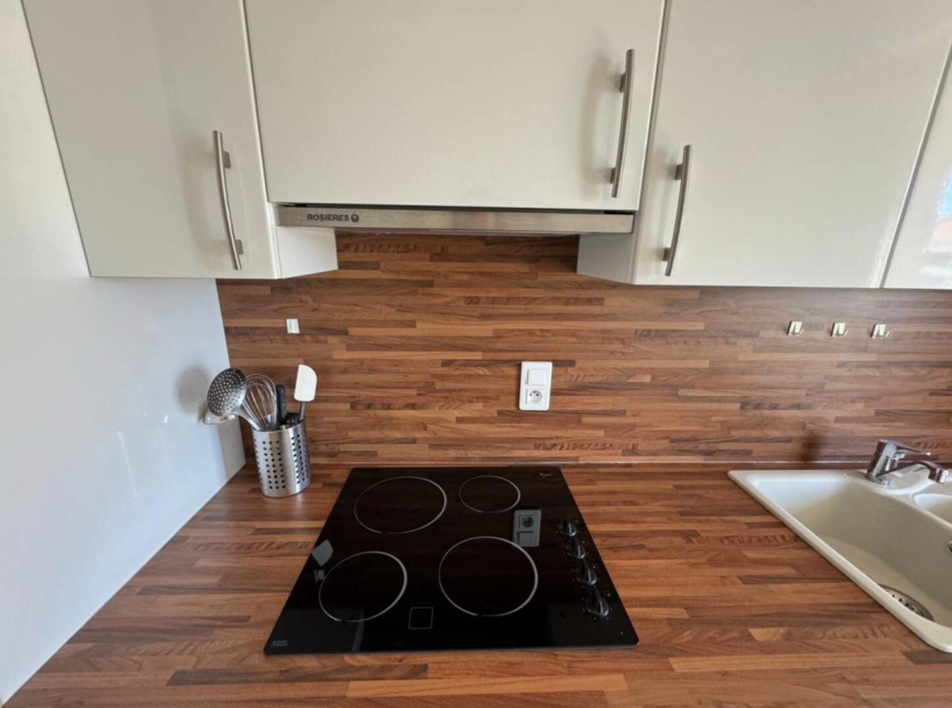 Cozy One Bedroom With Balcony And Parking Appartement *
